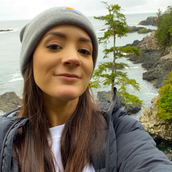 Meet your Posher, Emily - Picture 1 of 1